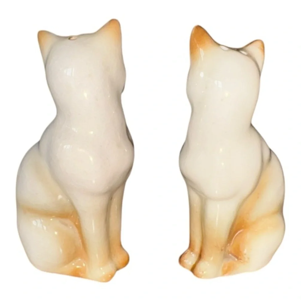 Vintage Pair Japan‎ Siamese Cat Kitten Porcelain Salt Pepper Shakers